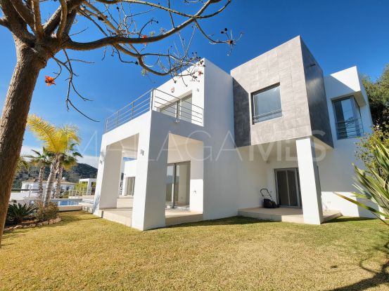 Villa de 4 dormitorios a la venta en Puerto del Capitan | Real Estate Ivar Dahl