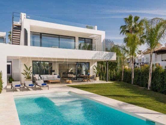 Villa in Altos de Puente Romano with 5 bedrooms | NCH Dallimore Marbella