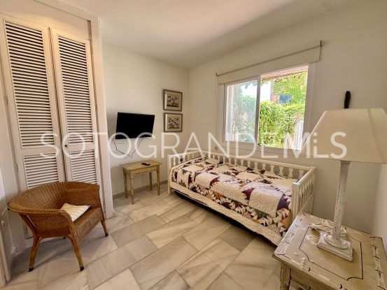 Adosado en venta en Los Lacasitos de 4 dormitorios | IG Properties Sotogrande