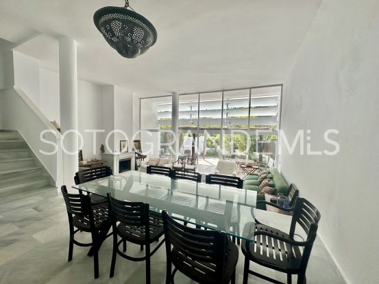 For sale town house in Los Lacasitos with 5 bedrooms | IG Properties Sotogrande