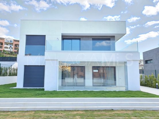 Comprar villa en Puerto La Duquesa de 4 dormitorios | Housing Marbella