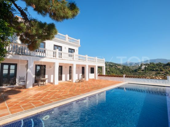 Buy villa in Benahavis | InvestHome