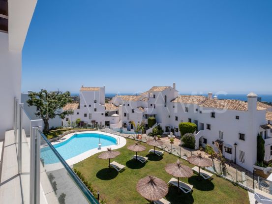 Los Altos de los Monteros, Marbella Este, duplex de 3 dormitorios en venta | InvestHome