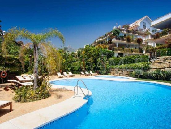Comprar apartamento con 2 dormitorios en Marbella Golden Mile | InvestHome