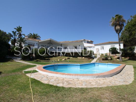 Villa for sale in Torreguadiaro with 4 bedrooms | Sotogrande Home