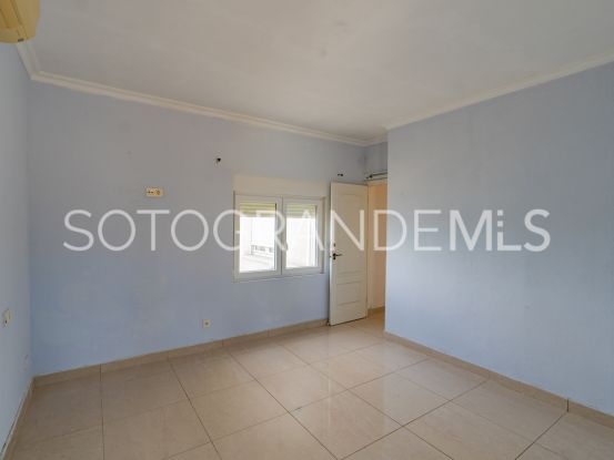 Se vende villa de 4 dormitorios en Torreguadiaro | Sotogrande Home