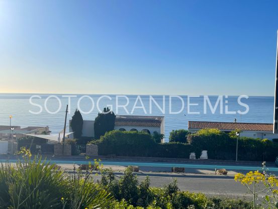 For sale villa in Torreguadiaro with 5 bedrooms | Sotogrande Home