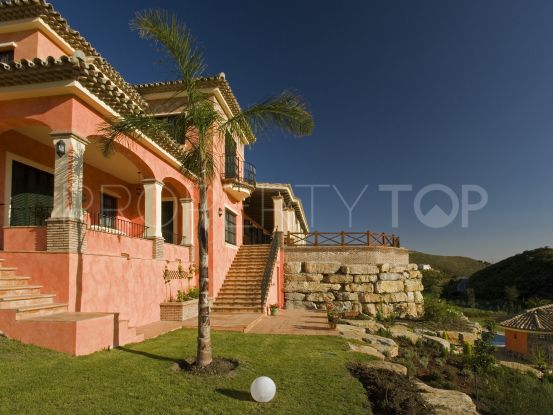 Comprar villa de 4 dormitorios en Marbella Club Golf Resort, Benahavis | Winkworth