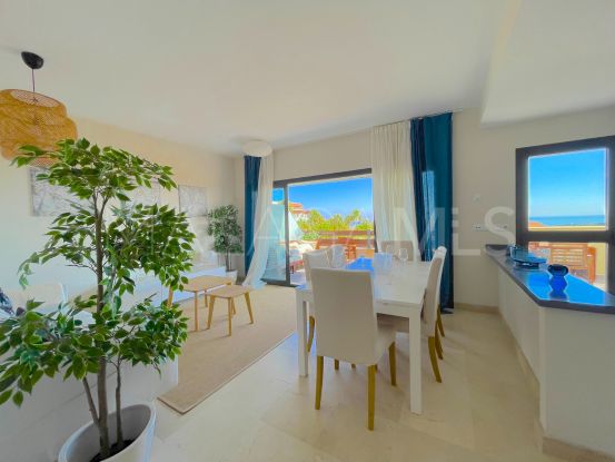 Hoyo 19, atico de 2 dormitorios a la venta | Berkshire Hathaway Homeservices Marbella