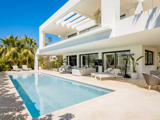 For sale 5 bedrooms villa in Los Olivos, Nueva Andalucia | Berkshire Hathaway Homeservices Marbella