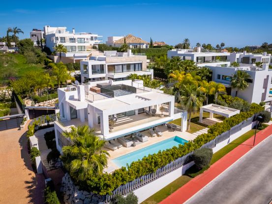 For sale 5 bedrooms villa in Los Olivos, Nueva Andalucia | Berkshire Hathaway Homeservices Marbella