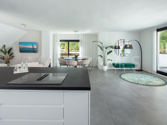 Atico duplex con 3 dormitorios en venta en La Maestranza, Nueva Andalucia | Berkshire Hathaway Homeservices Marbella