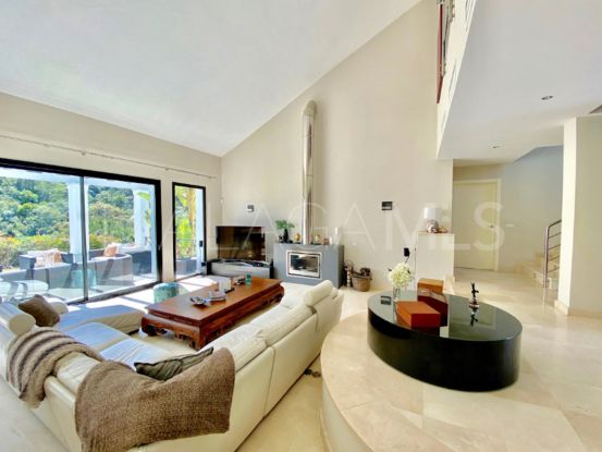 Comprar villa de 4 dormitorios en El Madroñal, Benahavis | Berkshire Hathaway Homeservices Marbella