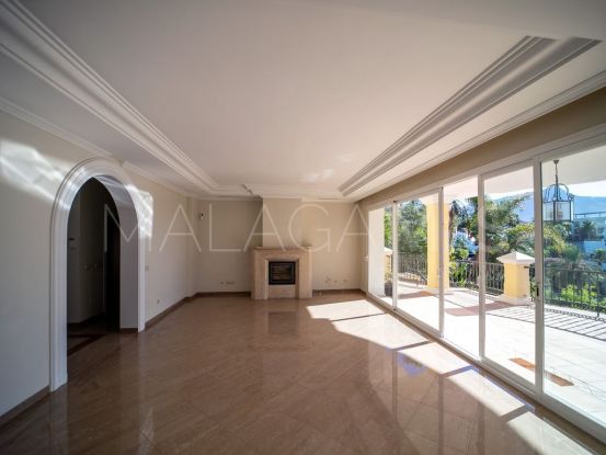 Comprar villa con 6 dormitorios en El Herrojo, Benahavis | Berkshire Hathaway Homeservices Marbella