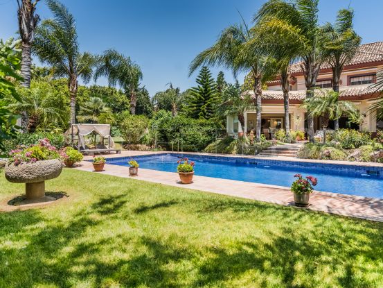 Villa a la venta en Guadalmina Baja | Berkshire Hathaway Homeservices Marbella
