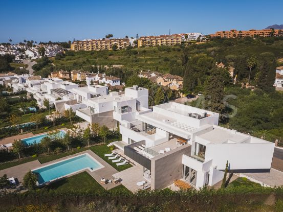 5 bedrooms villa for sale in El Paraiso, Estepona | Berkshire Hathaway Homeservices Marbella