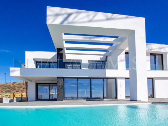 For sale El Limonar villa with 4 bedrooms | Berkshire Hathaway Homeservices Marbella