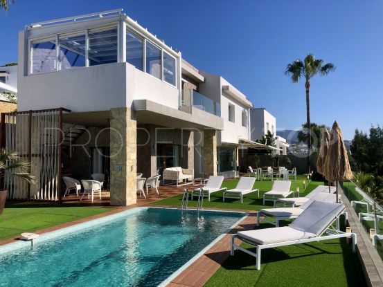 For sale 3 bedrooms villa in Nueva Atalaya, Estepona | Berkshire Hathaway Homeservices Marbella