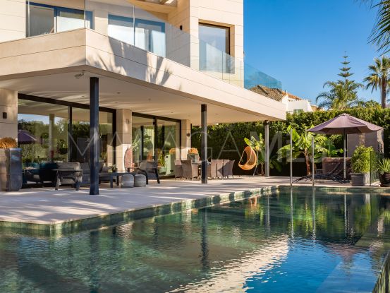 Villa for sale in Parcelas del Golf with 6 bedrooms | Berkshire Hathaway Homeservices Marbella