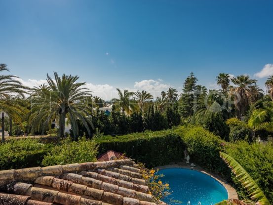 For sale villa with 5 bedrooms in El Pilar | Berkshire Hathaway Homeservices Marbella