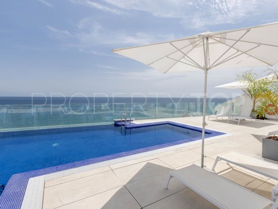 Estepona Playa, apartamento en venta con 4 dormitorios | Berkshire Hathaway Homeservices Marbella