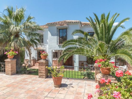 Villa en venta en Alhaurin de la Torre con 5 dormitorios | Berkshire Hathaway Homeservices Marbella