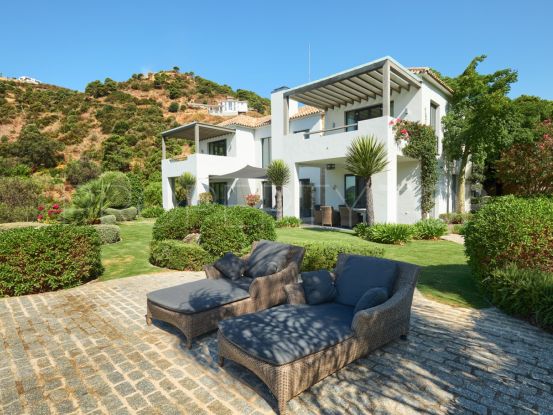 Comprar villa de 4 dormitorios en Monte Mayor, Benahavis | Nordica Marbella