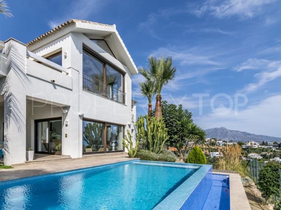 For sale villa with 5 bedrooms in Mirador del Paraiso, Benahavis | Nordica Marbella