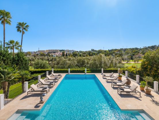 Buy villa with 5 bedrooms in Parcelas del Golf, Nueva Andalucia | Nordica Marbella
