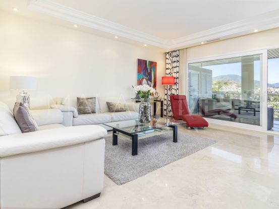 Apartamento planta baja a la venta de 3 dormitorios en La Corniche | Nordica Marbella