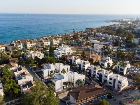 Rio Verde Playa, Marbella Golden Mile, villa | Christie’s International Real Estate Costa del Sol