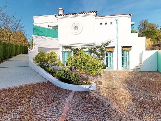 Villa for sale in Marbella Golden Mile | Von Poll Real Estate