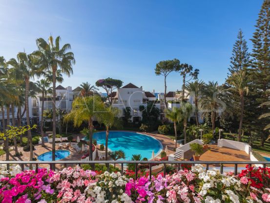 White Pearl Beach, Marbella Este, apartamento con 3 dormitorios en venta | Von Poll Real Estate
