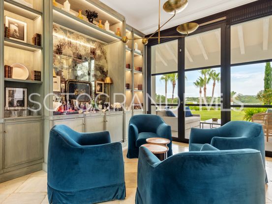 Zona F 8 bedrooms villa for sale | Teseo Estate