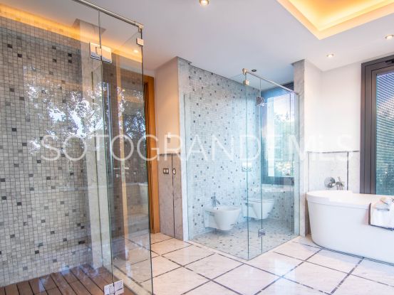 5 bedrooms villa in Los Altos de Valderrama for sale | Teseo Estate