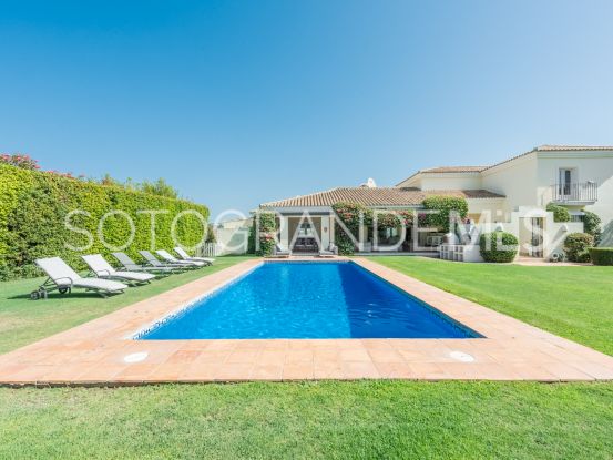 Villa in Zona F with 4 bedrooms | Teseo Estate