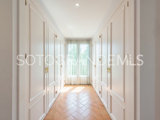 Villa in Zona F with 4 bedrooms | Teseo Estate