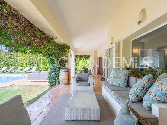 Villa in Zona F with 4 bedrooms | Teseo Estate