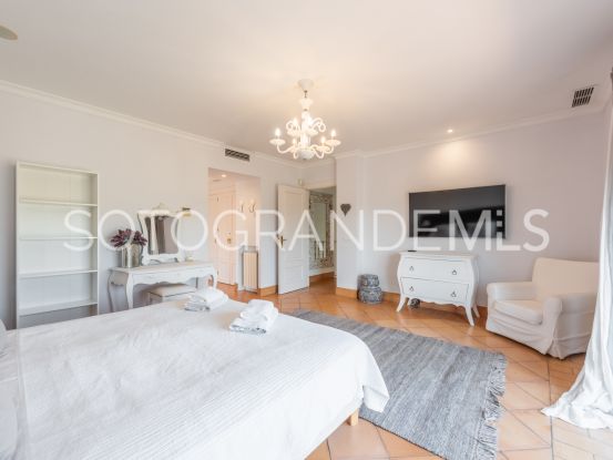 Villa in Zona F with 4 bedrooms | Teseo Estate