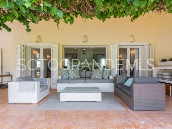 Villa in Zona F with 4 bedrooms | Teseo Estate