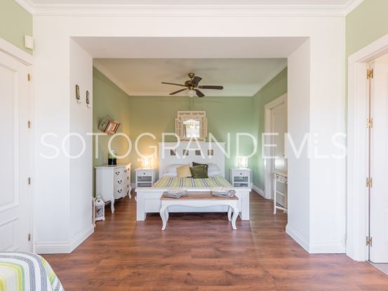 Villa in Zona F with 4 bedrooms | Teseo Estate