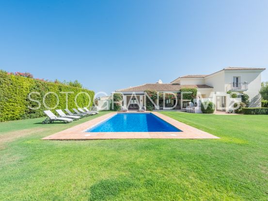 Villa in Zona F with 4 bedrooms | Teseo Estate