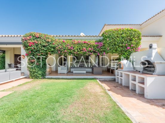 Villa in Zona F with 4 bedrooms | Teseo Estate