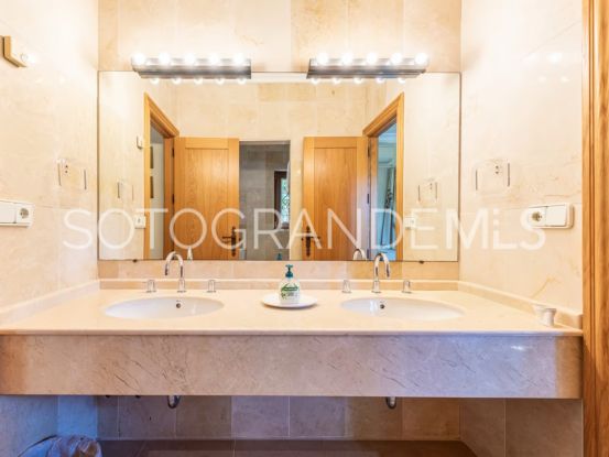 6 bedrooms villa in Zona C for sale | Teseo Estate