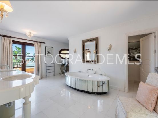 6 bedrooms villa in Zona C for sale | Teseo Estate