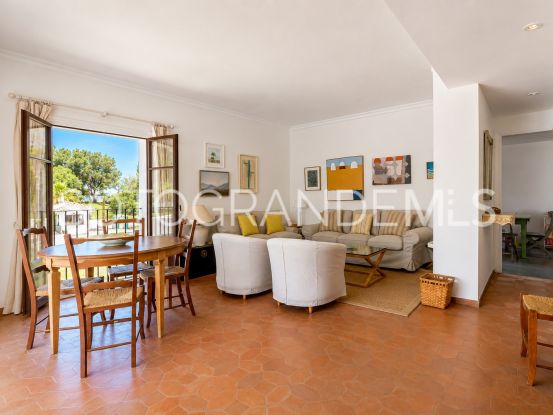 For sale 3 bedrooms apartment in Casas Cortijo, Sotogrande Alto | Teseo Estate
