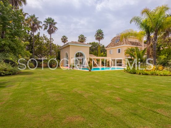 Kings & Queens villa for sale | Teseo Estate