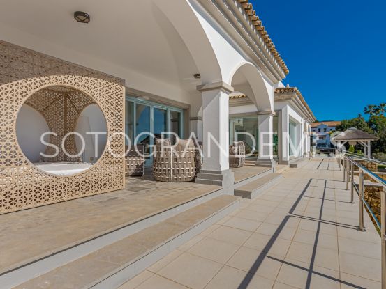 Comprar villa en La Reserva de 5 dormitorios | Teseo Estate