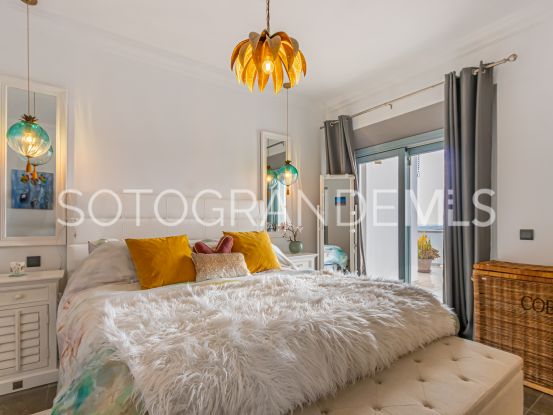 Comprar villa en La Reserva de 5 dormitorios | Teseo Estate