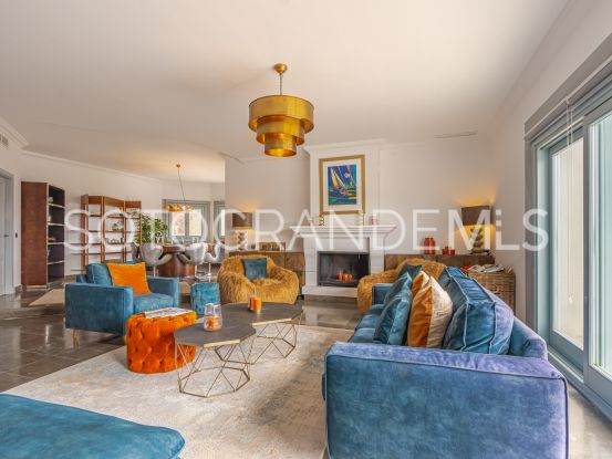 Comprar villa en La Reserva de 5 dormitorios | Teseo Estate